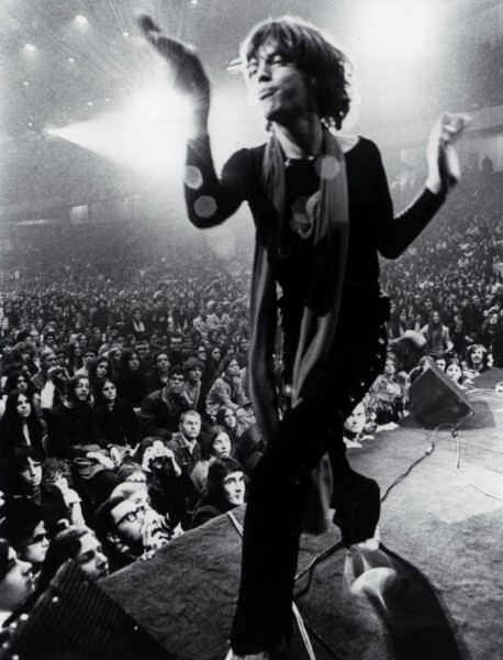 young mick jagger live on stage