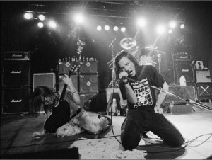 early pearl jam live on stage