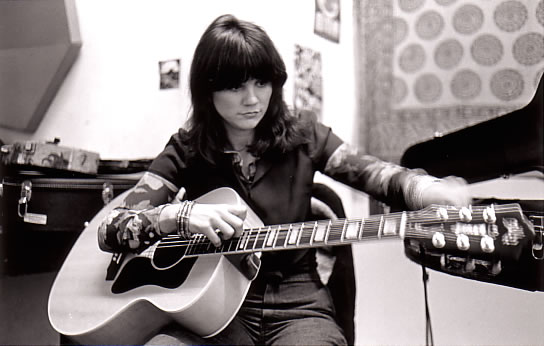 linda ronstadt inducted in 2014 rock and rol hall of fame 