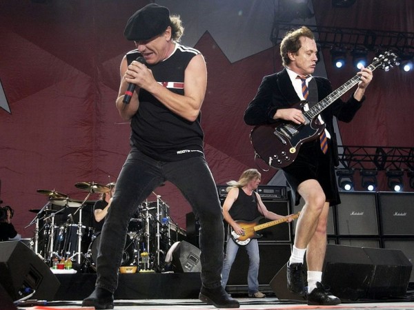 old-angus-young-and-brian-johnson-live-on-stage
