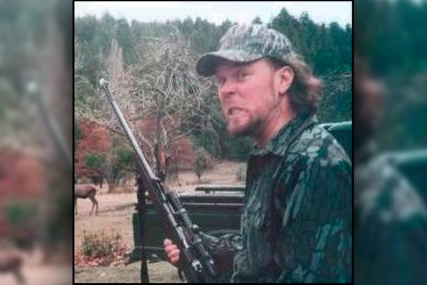 James Hetfield picture bear hunting