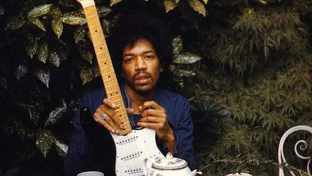 Jimi Hendrix poses with his favorite instrument “Black Betty” the day before he died.