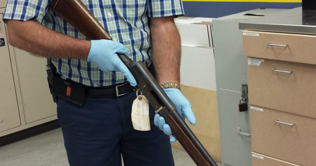 Photograph of the shotgun used in Kurt Cobain's suicide